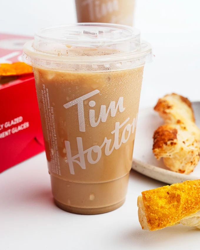 Get ready to fall into Pumpkin Spice season with Tim Hortons and the NEW  lineup of Pumpkin Spice-flavoured hot and cold beverages, plus a NEW Dulce  Apple Fritter Dream Donut!