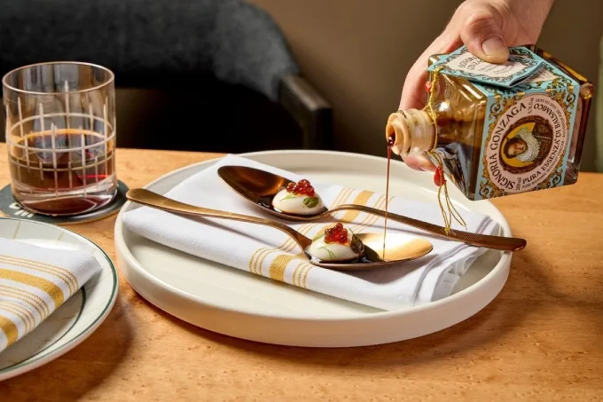 SOMOS Hospitality&nbsp;is pleased to reveal&nbsp;UMMO&nbsp;&ndash; a contemporary Italian restaurant and social lounge now open in the heart of River North at 22 W. Hubbard St.