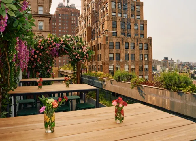 A NYFW Cheat Sheet | Where to Eat, Drink, and Sleep