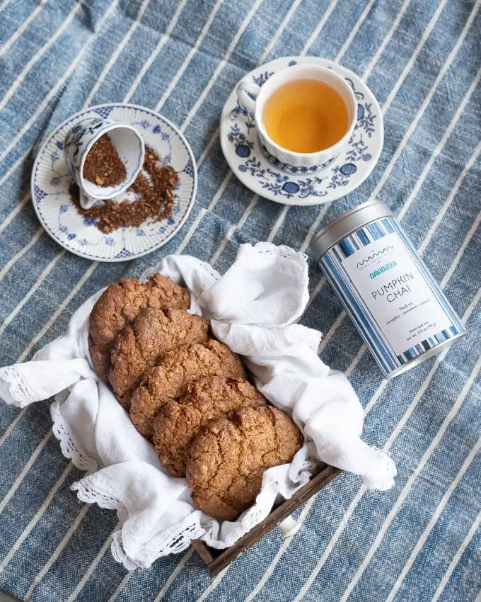 DAVIDsTEA and maman Collaborate To Offer Limited-Edition Oatmeal Pumpkin Chai Cookies