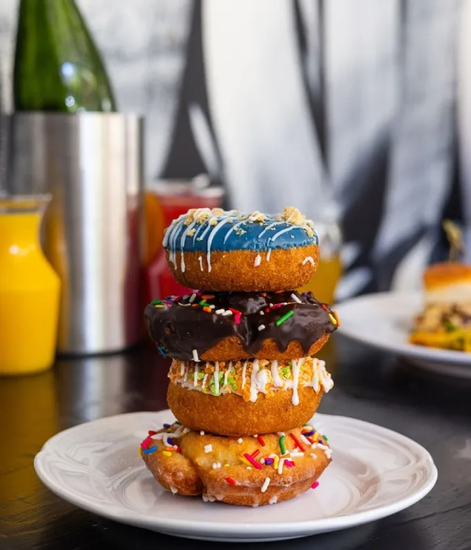 Best Chicago Brunch Specials to Warm Up Your Fall Weekends from Four Corners