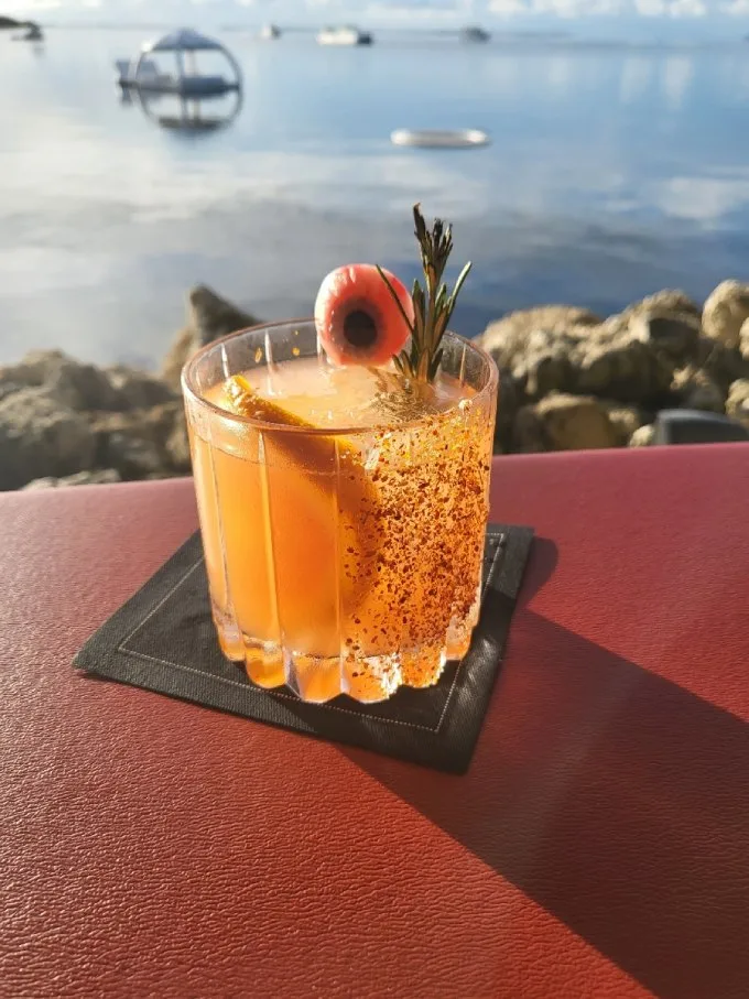 18 Spooktacular Halloween Cocktail Drinks Recipes
