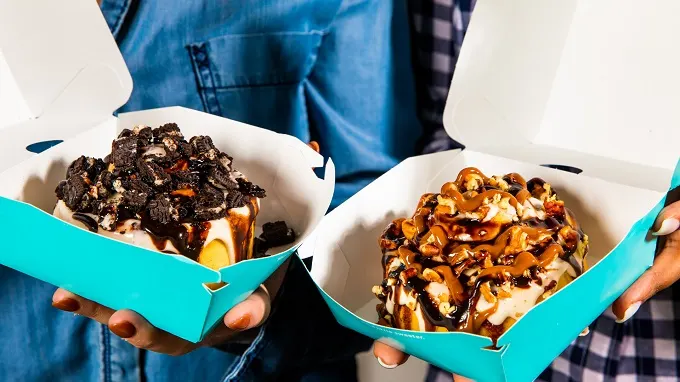 Cinnabon&reg; Celebrates National Cinnamon Roll Day With Bogo Offer And Limited-Time Ice Cream Flavor With Carvel&reg;