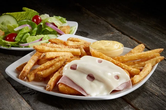 [California Veterans Day Deals] FREE LUNCH for Vets/Active Military at all local Sizzler Locations on 11/11
