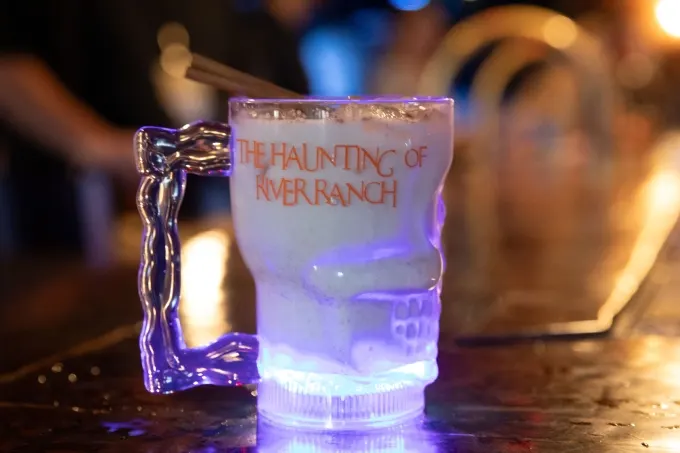 18 Spooktacular Halloween Cocktail Drinks Recipes