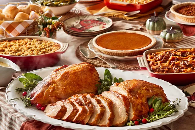 Here is a look at Cracker & Barrel Thanksgiving offerings this year.  Please contact your local Cracker & Barrel on what they offer and pricing.