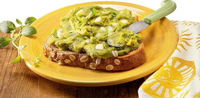 &iexcl;Yo Quiero! Amps Up Avocado Toast With Its New Avocado & Egg