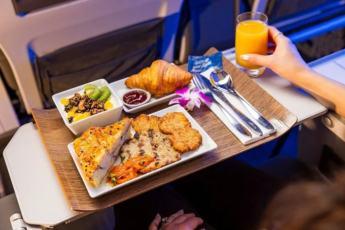 Alaska Airlines Rekindles Nostalgia With 'Greatest Hits' Menu, Bringing Back Beloved Inflight Meals This Winter