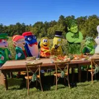 Green Giant Supports No Kid Hungry By Hosting Friendsgiving Feast For Beloved Food Brand Mascots