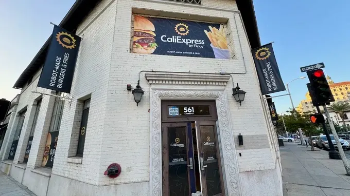 CaliExpress by Flippy, the world's first fully autonomous restaurant