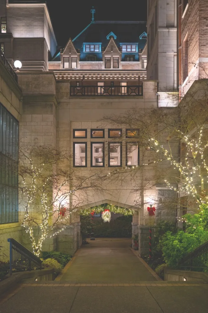 Meet Me Under the Mistletoe: Capture the Joy of the Season at Fairmont Empress