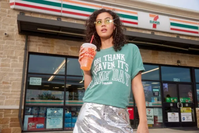 Gear Up for The Big Game and Score Discounts on 7-Eleven Pizza and Wings