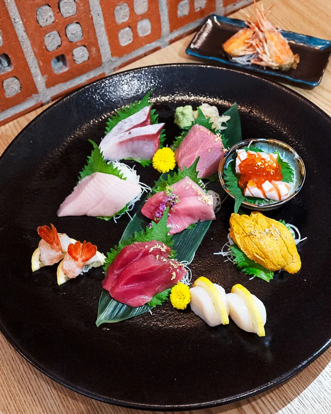 Tom Sushi - Downtown Vancouver Popular Sushi Spot
