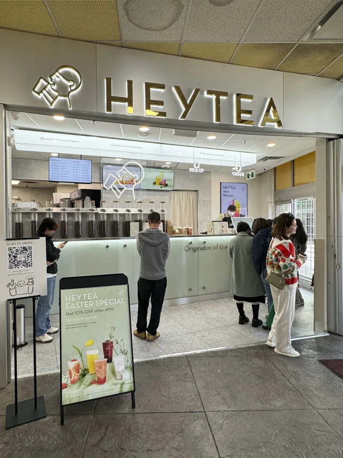 I just tried out HeyTea for the first time at their location at Crystal Mall in Burnaby.