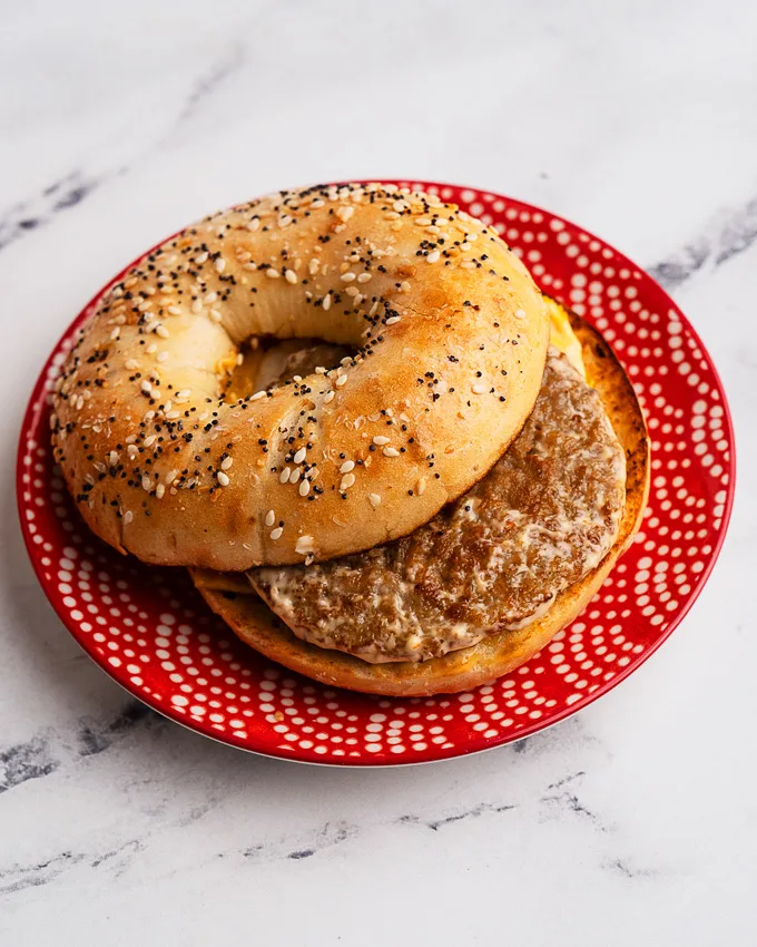 Tim Hortons Habanero Bagel Breakfast Sandwiches [Review] - Foodgressing