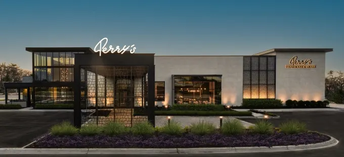 Perry&rsquo;s Steakhouse & Grille Opens Its Third Chicago-Area Restaurant in Vernon Hills