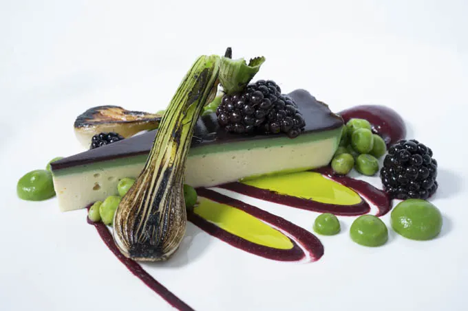 Michelin-starred Esm&eacute; opens Bar Esm&eacute; in Chicago