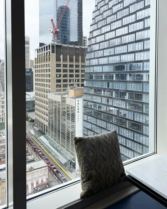 Hyatt Regency Calgary: Regency Club Lounge