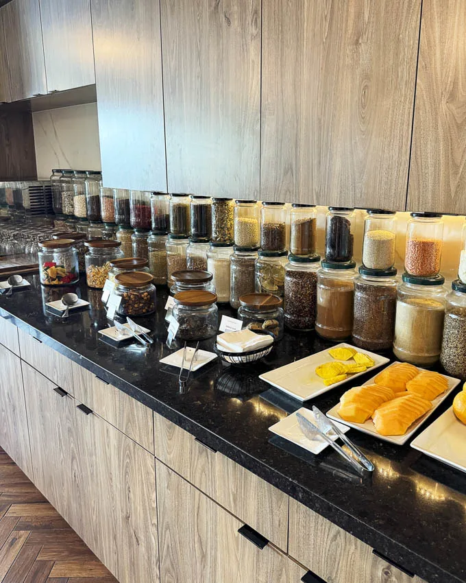 Hyatt Regency Calgary: Regency Club Lounge