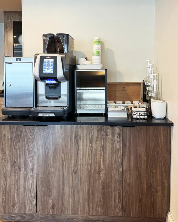 Hyatt Regency Calgary: Regency Club Lounge