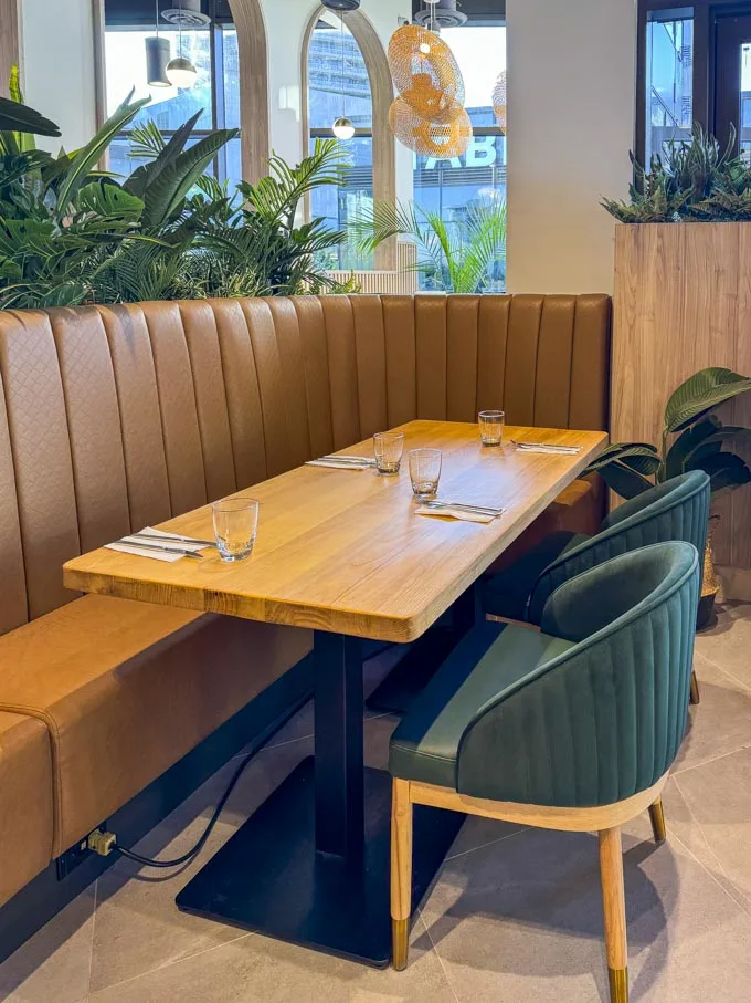 Bow & Stern Opens at The Amazing Brentwood