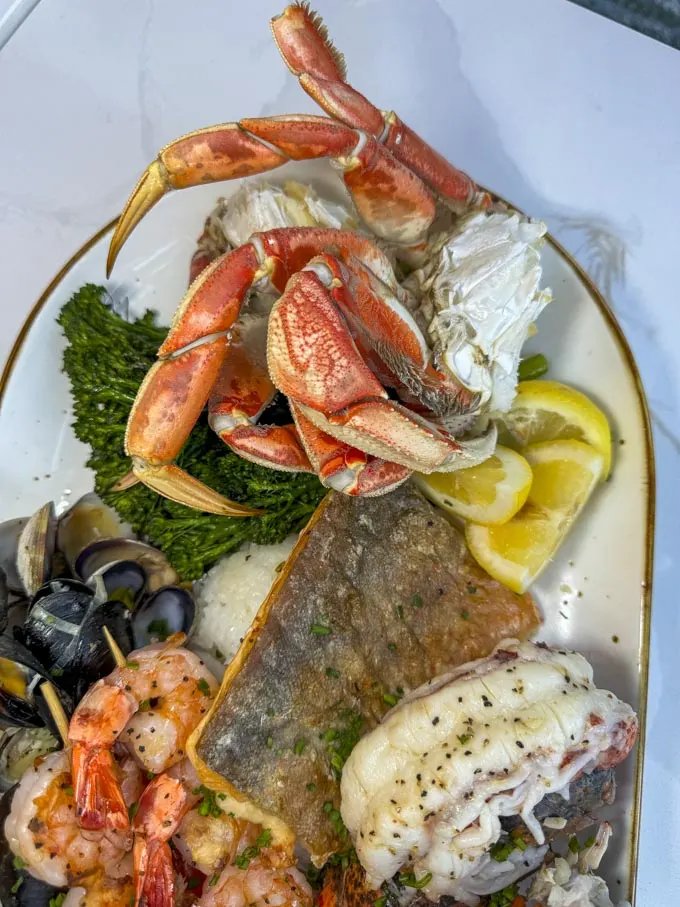 Bow & Stern Opens at The Amazing Brentwood