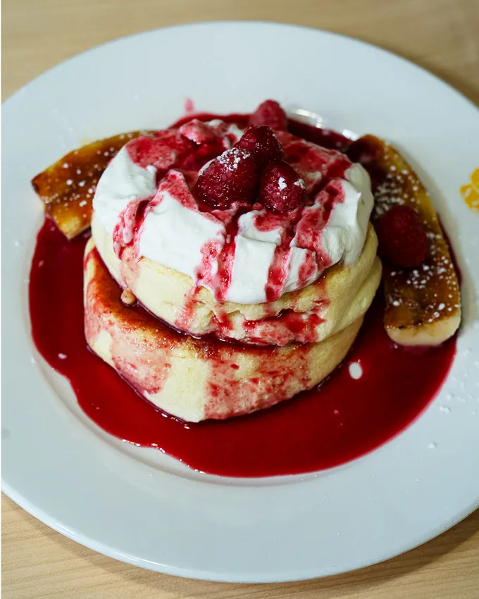 Fluffy Fluffy Brings Japanese Soufflé Pancakes to Miami Wynwood