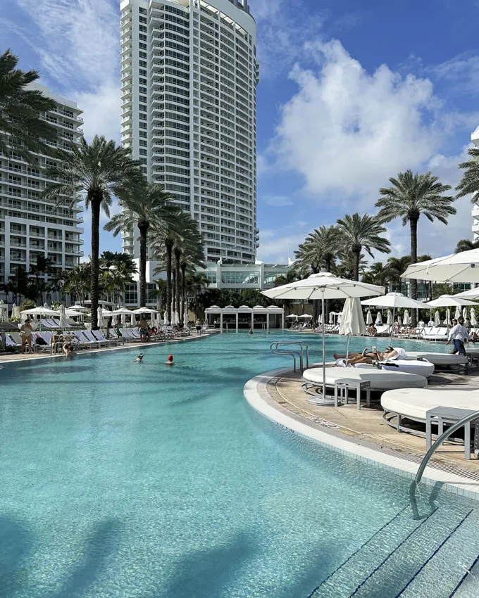 Fontainebleau Miami Beach: An Iconic Escape with a Showstopping Pool