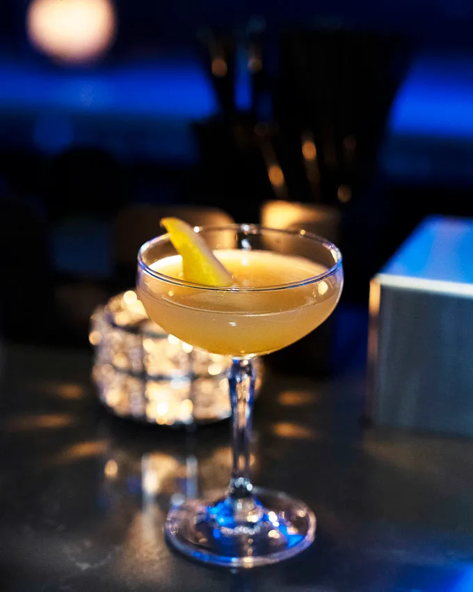 Hotel Belmont Vancouver: Frost & Fable Ice Cave Pop-Up Cocktail Bar