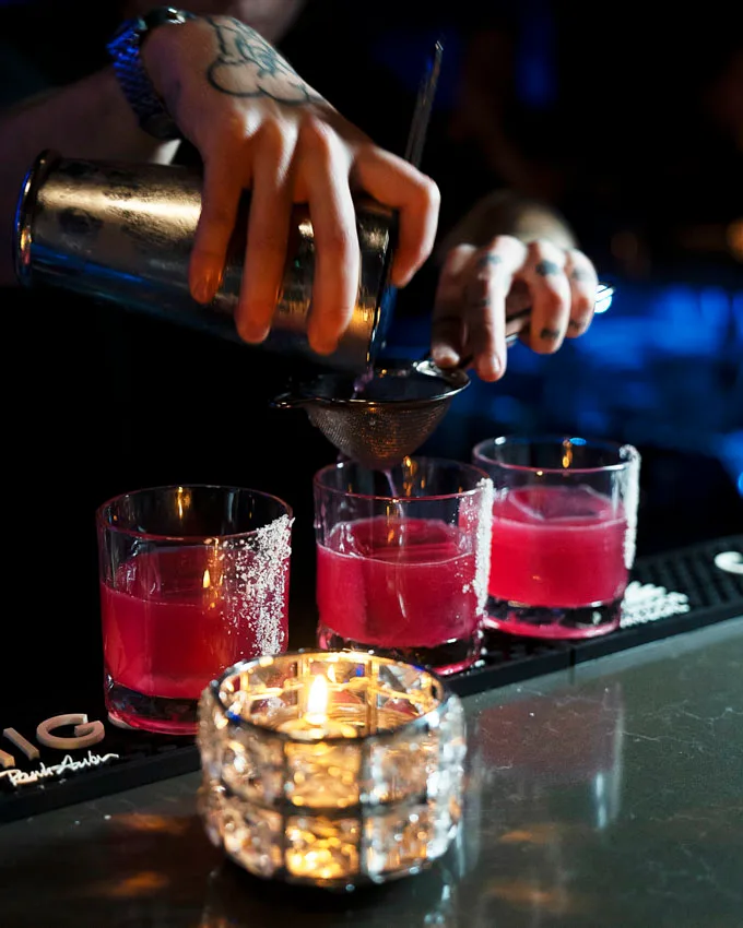 Hotel Belmont Vancouver: Frost & Fable Ice Cave Pop-Up Cocktail Bar