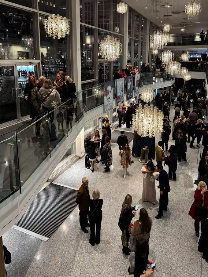 Queen Elizabeth Theatre, Vancouver: Food and Drink Options